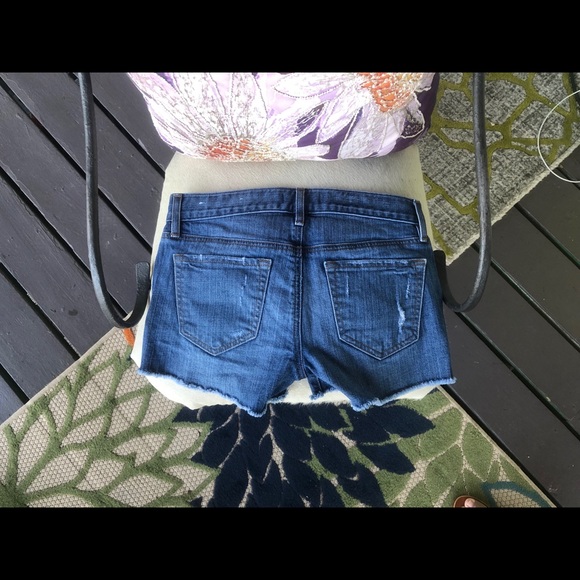 LOFT Shorts Distressed Denim Size 0/25 - Picture 2 of 3